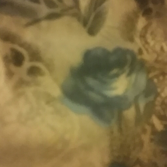 Shirt with floral print - Picture 3 of 3